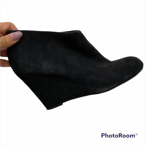 Anne Klein Black Torny Wedge Ankle Boots Size 9 - Picture 10 of 14